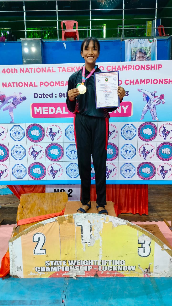 ক্যারাটেতে সাফল্য ছিনিয়ে নিতে তৎপর তারকেশ্বরের স্কুলপড়ুয়া তৃণা মাজি