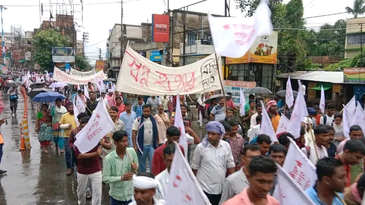 যাদবপুর কান্ডের প্রতিবাদে পথে ডিওয়াইএফআই-এসএফআই