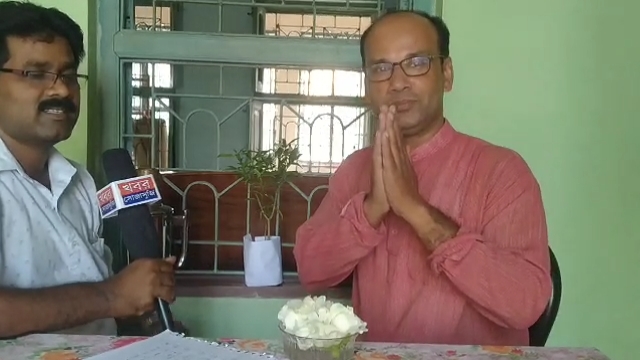 আবহাওয়া আড্ডায় সাংবাদিক ইসরাইল মল্লিকের সঙ্গে বিশিষ্ট শিক্ষাবিদ ও সাহিত্যিক পার্থ পাল